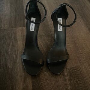 Brand new size 9 Steve Madden